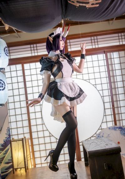 办公室浪荡女秘在线观看