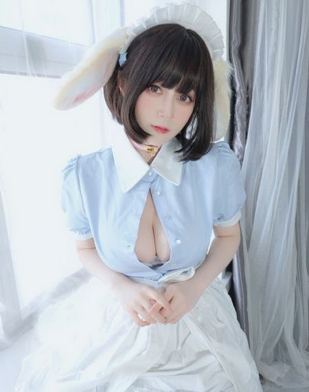 可疑的美容院在线