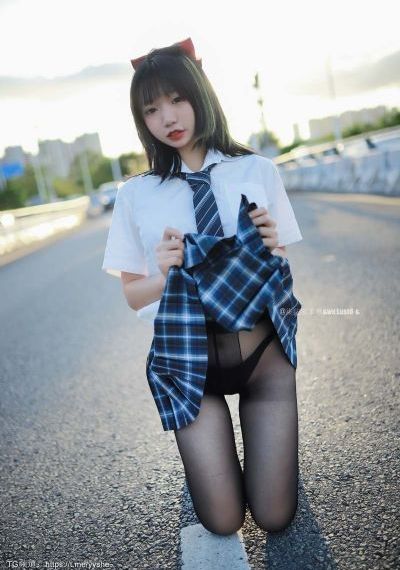 我唾弃你唾弃的坟墓5清晰